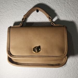 ***Kathie Lee Collection Hand And Crossbody Purse Tan Faux Leather Vintage